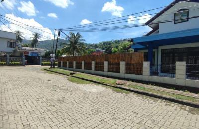 House with Big Garden and Nice View in Batulayar Senggigi
