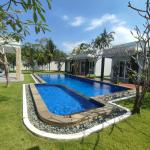 Modern Tropical Villa in Prime Senggigi Lombok Location