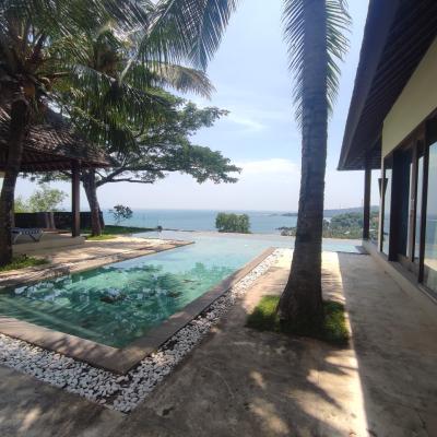 Architectural Masterpieces: Top Lombok Villas that Blend Tradition and Modernity